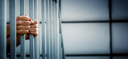 15 سنة سجنا لمُدلّس ومُروّج عملة مزيفة في الفضاءات التجارية